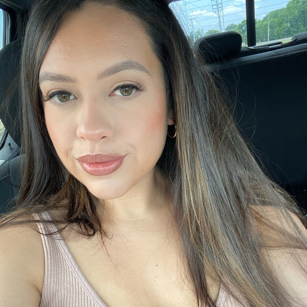 Meet your Posher, Luz stephany